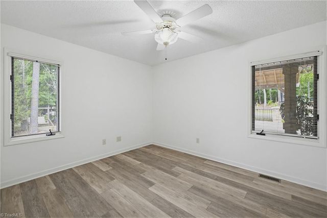104 Willowbrook Drive, Thomasville, NC 27360