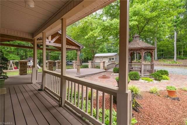 104 Willowbrook Drive, Thomasville, NC 27360