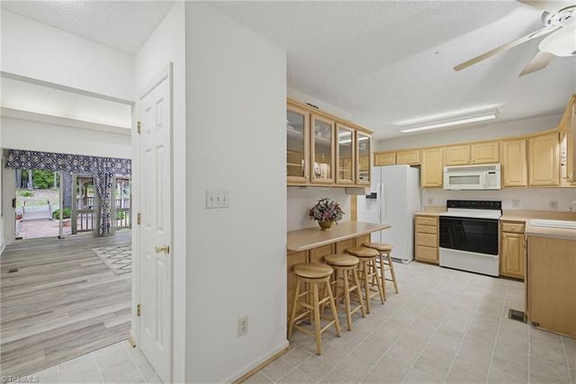 104 Willowbrook Drive, Thomasville, NC 27360