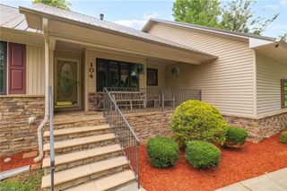 104 Willowbrook Drive, Thomasville, NC 27360