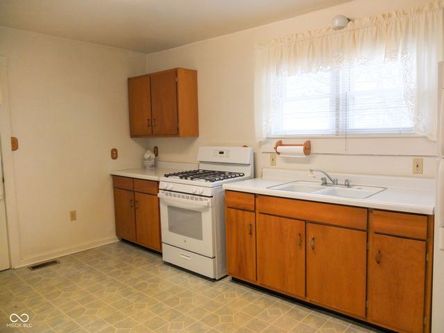 501 S Grace Avenue, Crawfordsville, IN 47933