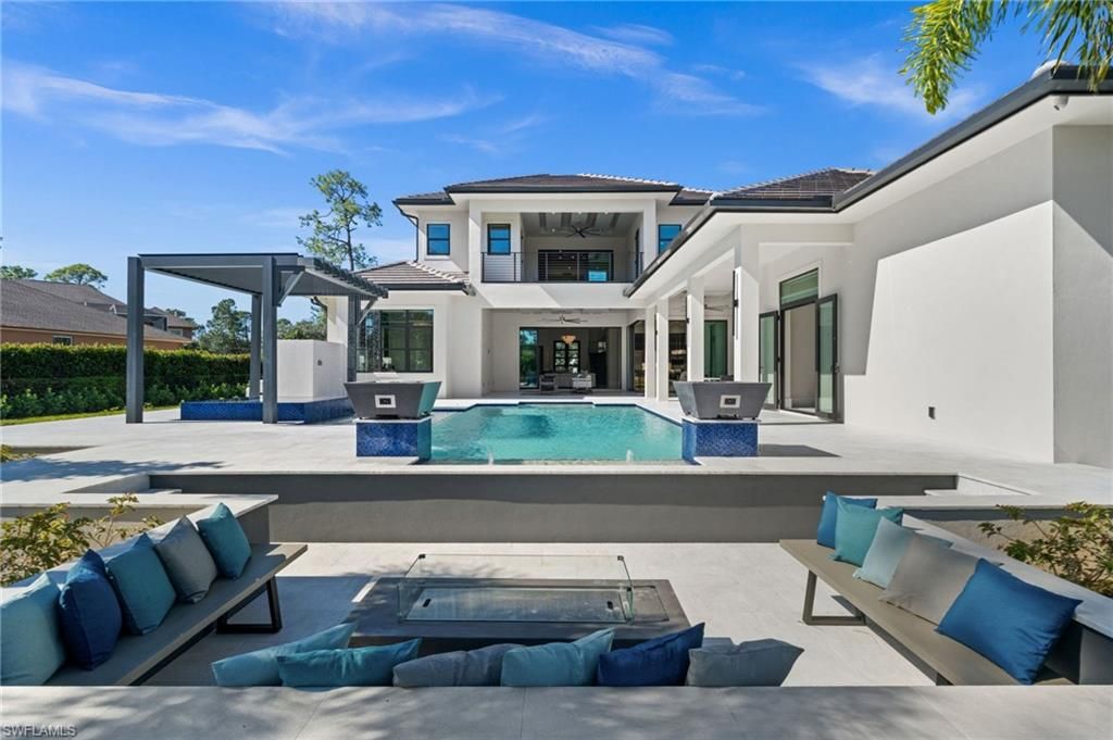 2272 Oakes BLVD, NAPLES, FL 34119 — photo 2