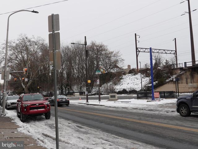 5020 OLD YORK RD, Philadelphia, PA 19141