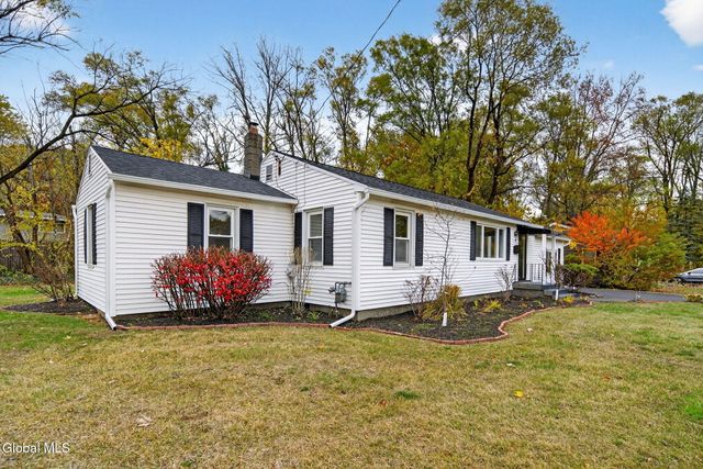 18 Anthony Lane, Colonie, NY 12205