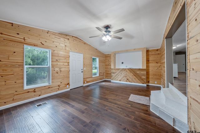 360 W Elm Street, Murchison, TX 75778