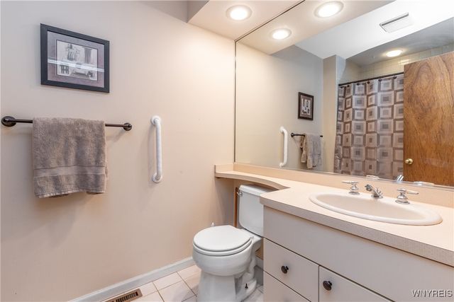 162 Peppertree Drive B, Amherst, NY 14228