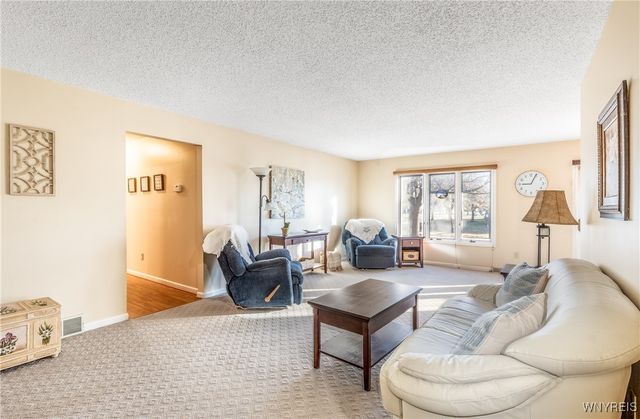 162 Peppertree Drive B, Amherst, NY 14228