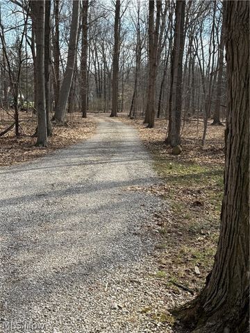 8340 Claus Road, Amherst, OH 44001