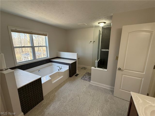 8340 Claus Road, Amherst, OH 44001