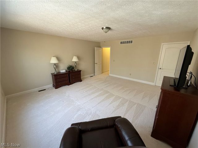 8340 Claus Road, Amherst, OH 44001