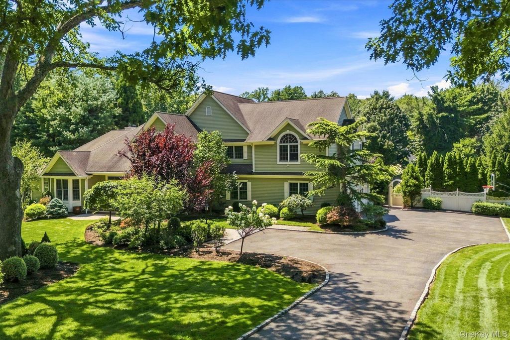 3 Spring Bay Lane, Lloyd Harbor, NY 11743 — photo 2