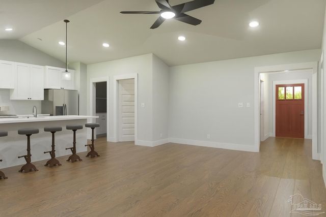 4714 W Lynn Rd, Milton, FL 32583