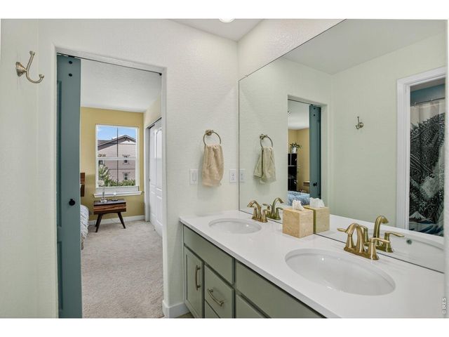 955 Grenville Cir, Erie, CO 80516