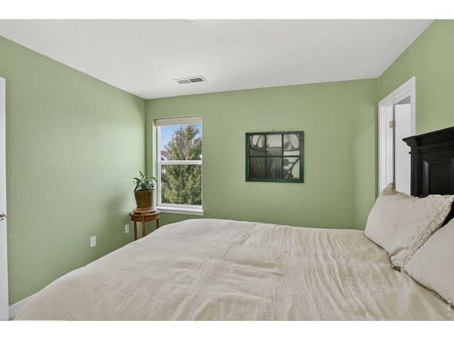955 Grenville Cir, Erie, CO 80516