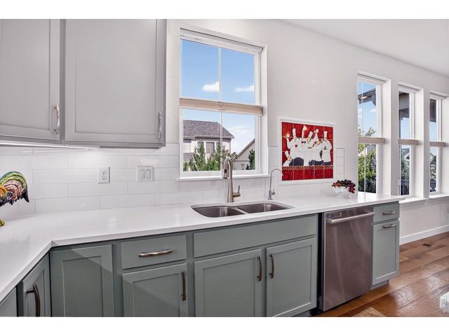 955 Grenville Cir, Erie, CO 80516
