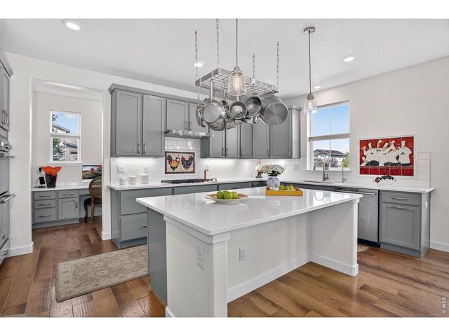 955 Grenville Cir, Erie, CO 80516