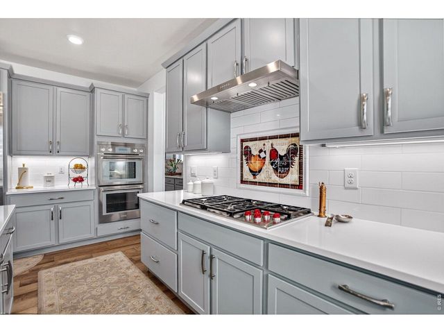 955 Grenville Cir, Erie, CO 80516