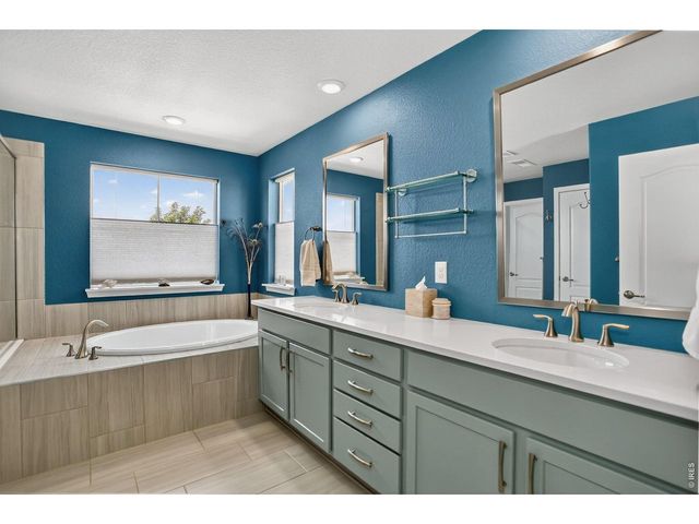 955 Grenville Cir, Erie, CO 80516