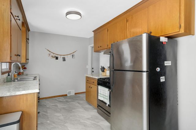 4957 Virginia Avenue N, New Hope, MN 55428