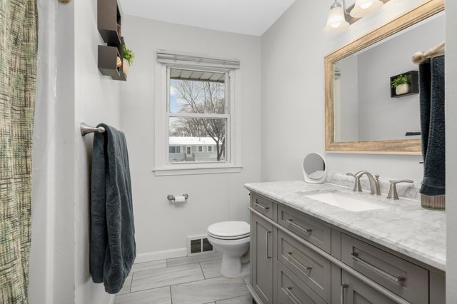 4957 Virginia Avenue N, New Hope, MN 55428