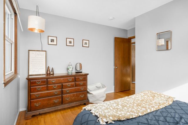 4957 Virginia Avenue N, New Hope, MN 55428