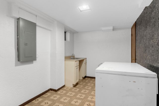 4957 Virginia Avenue N, New Hope, MN 55428