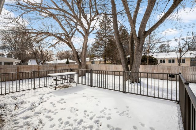 4957 Virginia Avenue N, New Hope, MN 55428