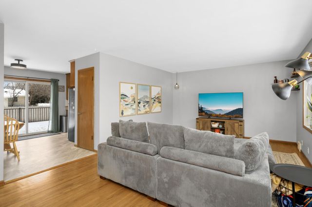 4957 Virginia Avenue N, New Hope, MN 55428