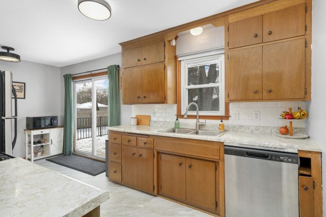 4957 Virginia Avenue N, New Hope, MN 55428