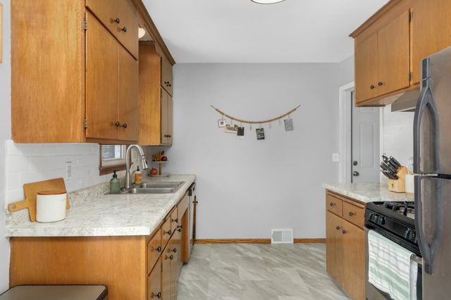 4957 Virginia Avenue N, New Hope, MN 55428