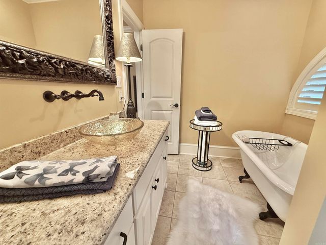 4 Dressage Court, Little Rock, AR 72223