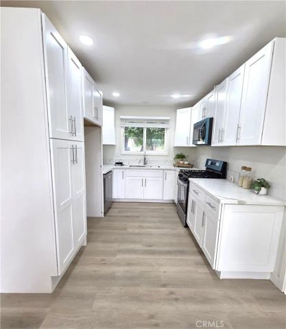 14007 Parthenia, Panorama City, CA 91402