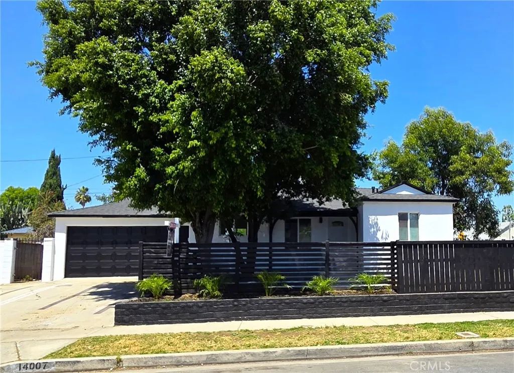 14007 Parthenia, Panorama City, CA 91402