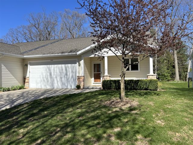 1268 Blue Heron Drive, Ludington, MI 49431