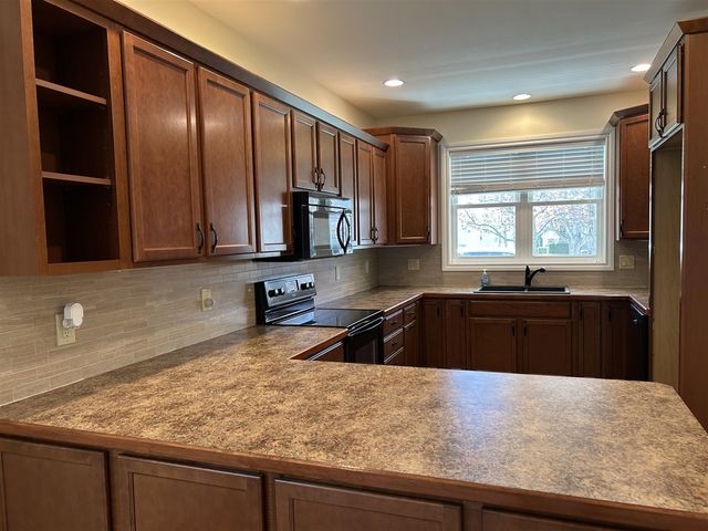1268 Blue Heron Drive, Ludington, MI 49431