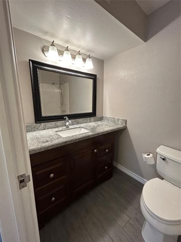 3300 Pebblebrook Drive 82, Seabrook, TX 77586