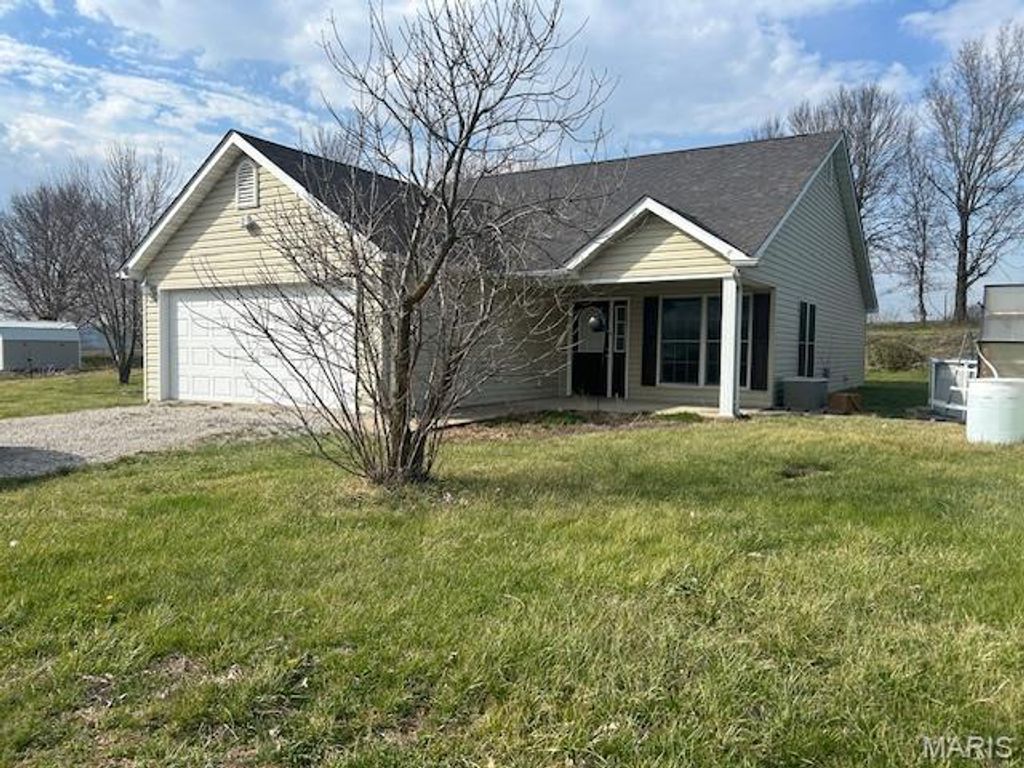 655 Highway Jj, Elsberry, MO 63343