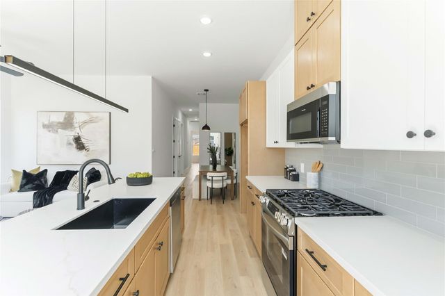 4015 Stassen Street A-B, Houston, TX 77051