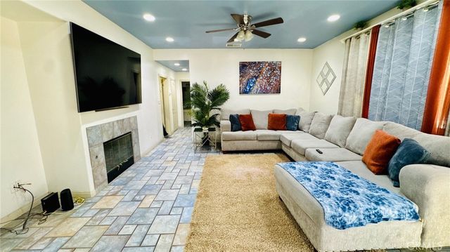 6115 Cloud Peak Court, Bakersfield, CA 93313