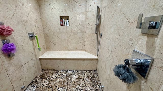 6115 Cloud Peak Court, Bakersfield, CA 93313