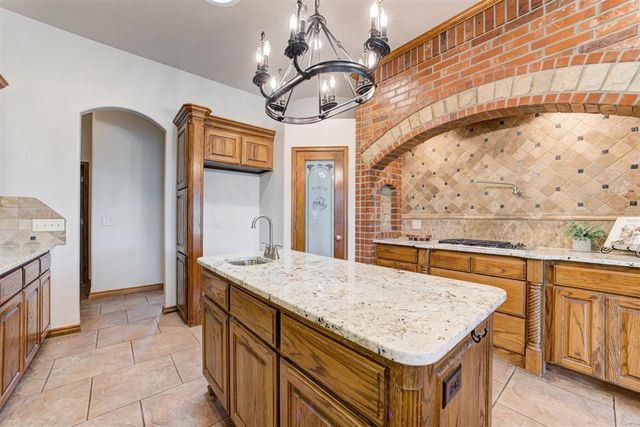 18808 Shilstone Way, Edmond, OK 73012