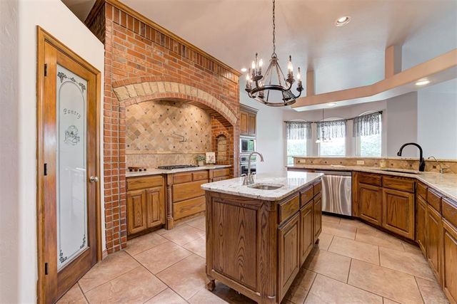 18808 Shilstone Way, Edmond, OK 73012