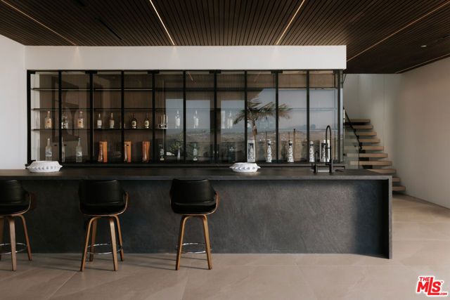 2180 Stradella Road, Los Angeles, CA 90077