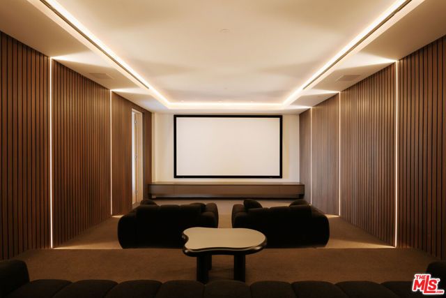 2180 Stradella Road, Los Angeles, CA 90077