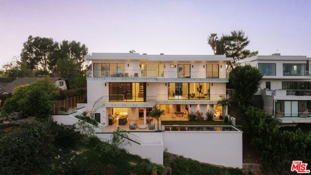 2180 Stradella Road, Los Angeles, CA 90077