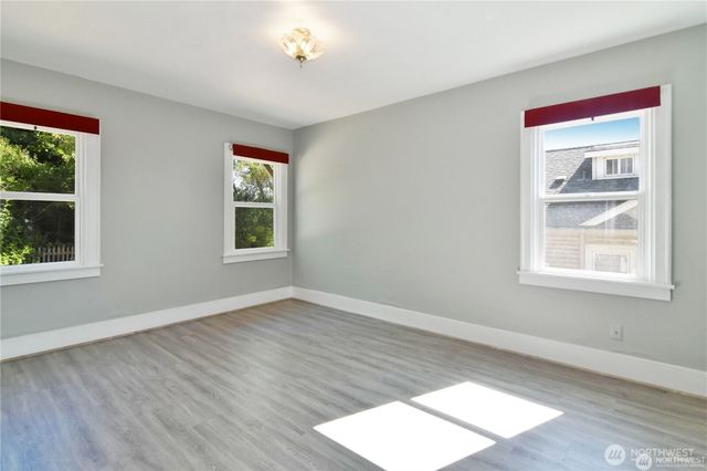 328 NE 52nd Street, Seattle, WA 98105