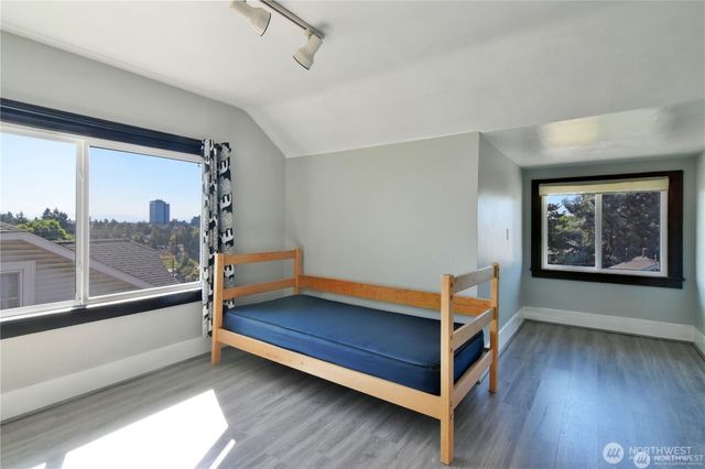 328 NE 52nd Street, Seattle, WA 98105