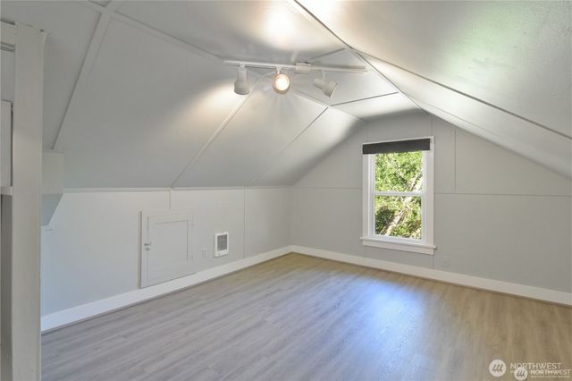 328 NE 52nd Street, Seattle, WA 98105