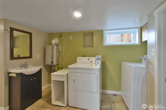 328 NE 52nd Street, Seattle, WA 98105