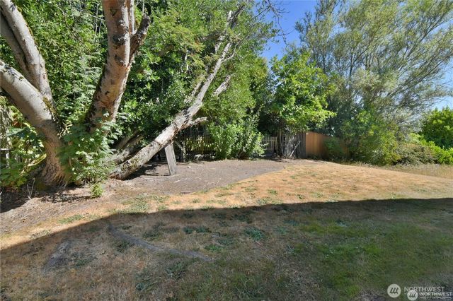 328 NE 52nd Street, Seattle, WA 98105